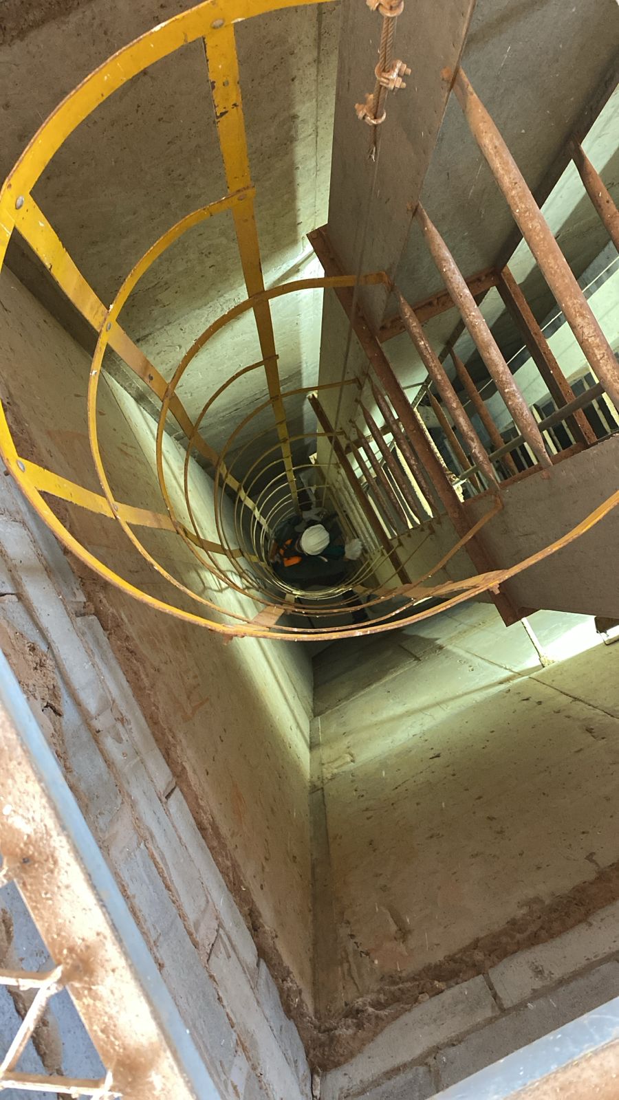 WhatsApp Image 2025-06-04 at 16.49.13 (1).jpeg